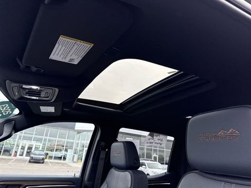 Used 2023 Chevrolet Silverado 1500 High Country w/ High Country Premium Package image 23