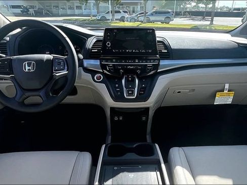 New 2026 Honda Odyssey EX-L image 5