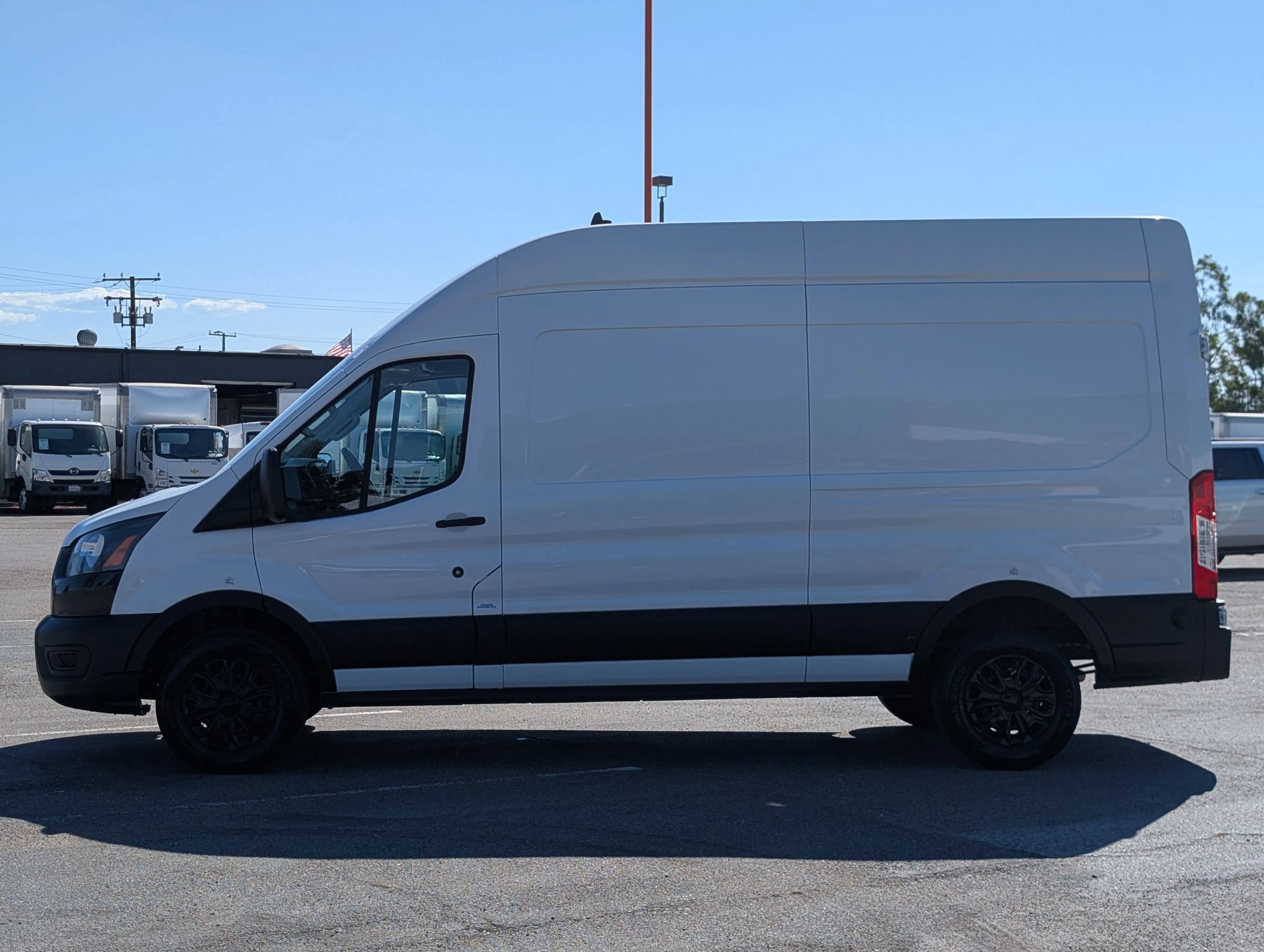 Used 2023 Ford Transit 250 148 High Roof w/ Load Area Protection Package RWD image 4