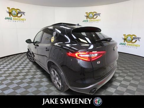 Used 2022 Alfa Romeo Stelvio Ti AWD/4WD image 4