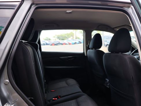 Used 2020 Nissan Rogue S FWD image 28