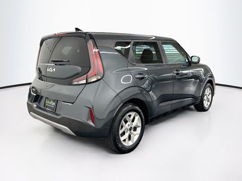 Used 2025 Kia Soul LX w/ LX Technology Package FWD image 9