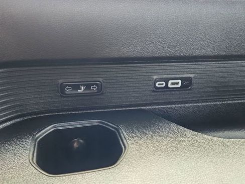 Used 2023 Jeep Wagoneer L Series II image 31