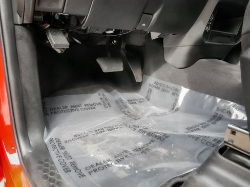 Used 2024 RAM 2500 Big Horn w/ Bed Utility Group image 17