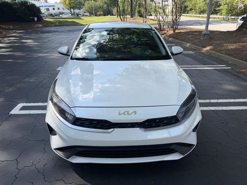 Used 2024 Kia Forte LXS FWD image 2