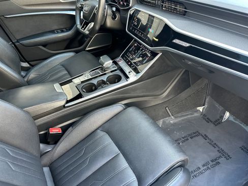 Used 2022 Audi RS 7 Sportback w/ Black Optic Package AWD/4WD image 15