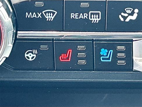 Used 2025 Ford F150 Raptor image 19