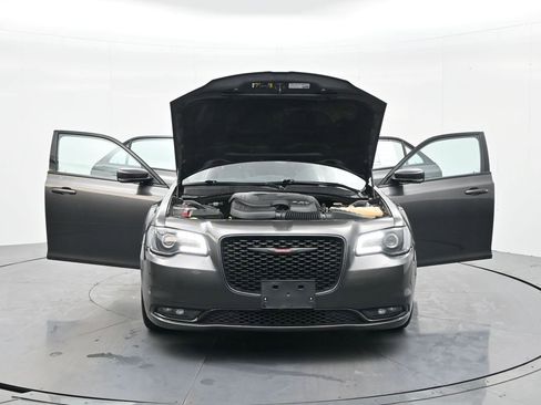 Used 2023 Chrysler 300 S image 37