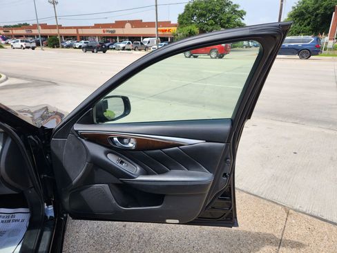 Used 2018 INFINITI Q50 Luxe w/ Essential Package (3.0T Luxe) RWD image 15