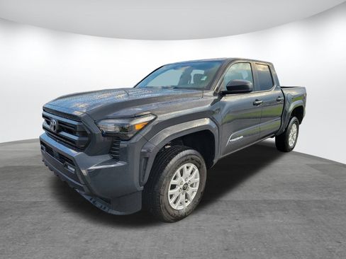 Certified 2025 Toyota Tacoma SR5 image 3