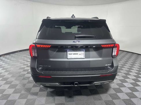 Used 2025 Ford Explorer Active w/ Active Comfort Package AWD/4WD image 6
