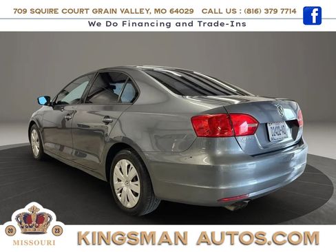 Used 2012 Volkswagen Jetta SE FWD image 6