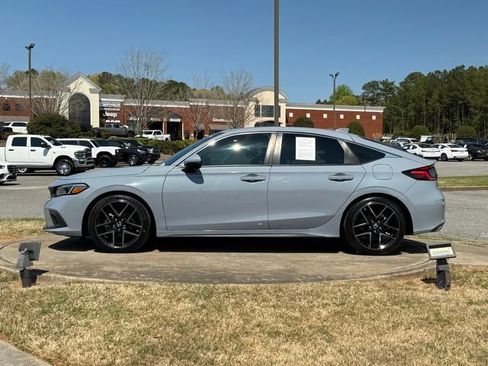 Used 2022 Honda Civic Sport Touring image 4