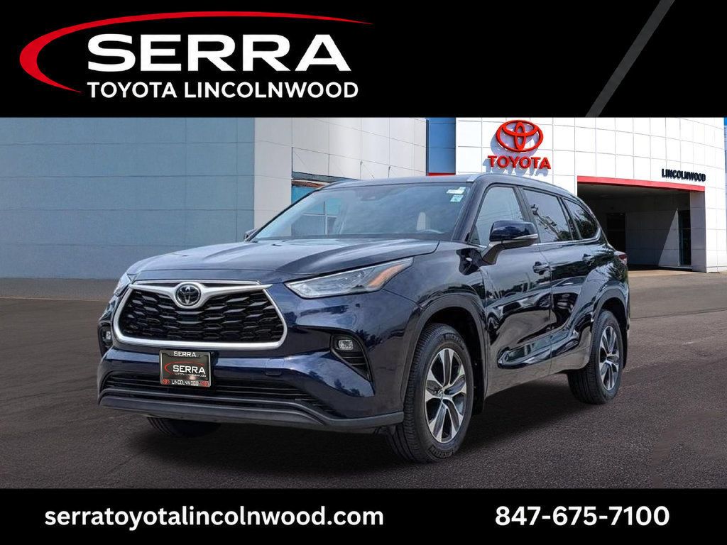 Used 2026 Toyota Highlander XLE AWD/4WD image 1