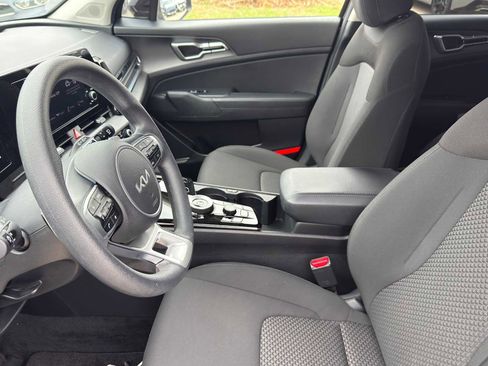 Certified 2023 Kia Sportage LX image 11