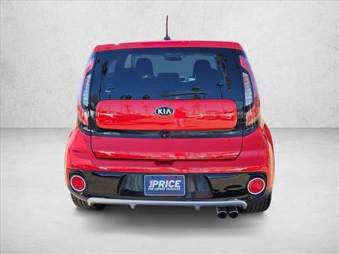Used 2017 Kia Soul ! image 6