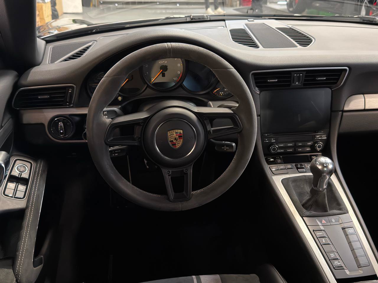 Used 2018 Porsche 911 GT3 RWD image 14