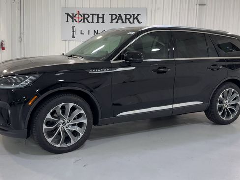 New 2026 Lincoln Aviator 2WD image 6