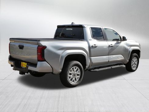 Certified 2024 Toyota Tacoma SR5 AWD/4WD image 8