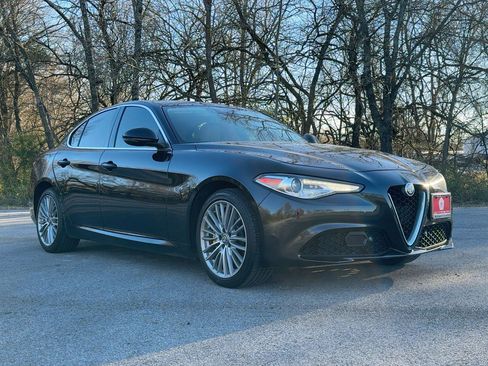 Used 2018 Alfa Romeo Giulia Ti w/ Quick Order Package 22X Lusso image 7