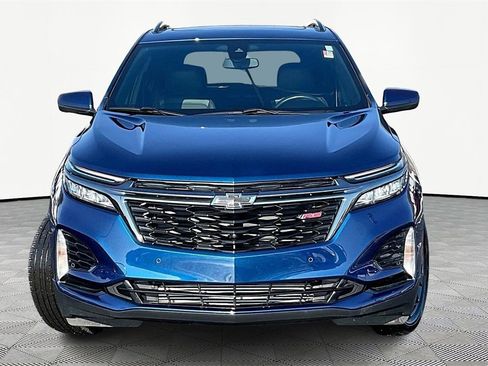 Used 2022 Chevrolet Equinox RS w/ Infotainment Package image 2