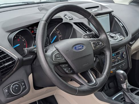 Used 2017 Ford Escape Titanium FWD image 22