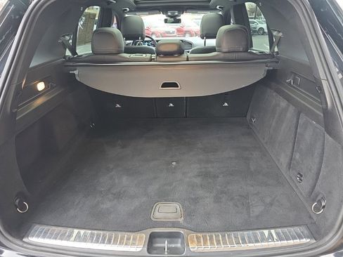 Used 2021 Mercedes-Benz GLE 350 4MATIC w/ Premium Package image 11