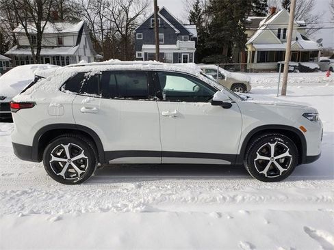 New 2026 Volkswagen Tiguan SE image 2