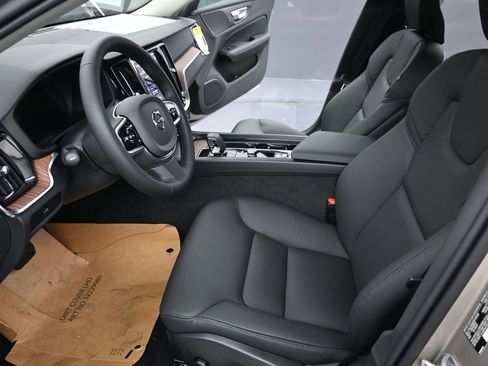 New 2026 Volvo V60 B5 Cross Country Plus w/ Protection Package Premier AWD/4WD image 13
