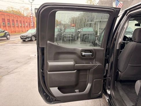 Used 2022 Chevrolet Silverado 1500 LT AWD/4WD image 14