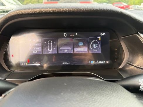 Used 2025 Jeep Grand Cherokee Altitude RWD image 28