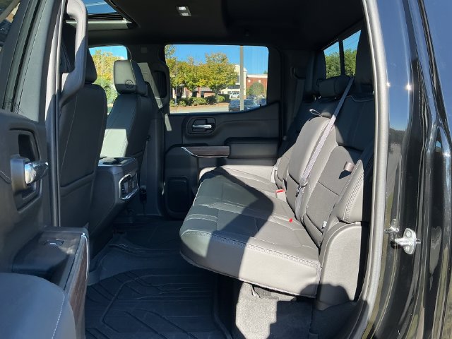Used 2022 Chevrolet Silverado 1500 High Country AWD/4WD image 24