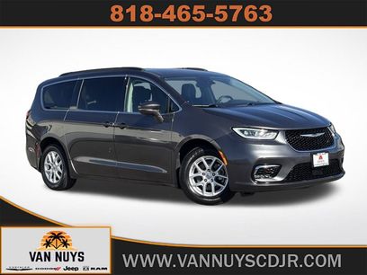 Used 2022 Chrysler Pacifica Touring-L