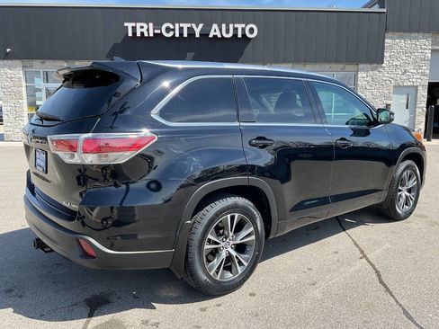 Used 2016 Toyota Highlander XLE image 7