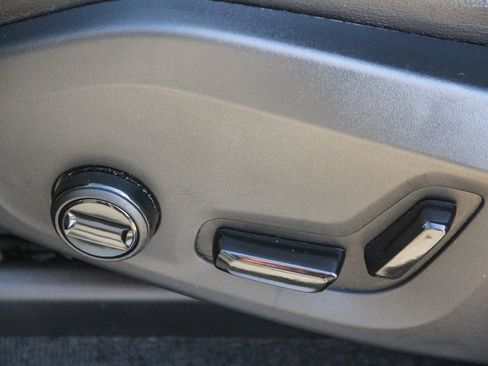 Used 2023 Volvo XC60 B5 Core w/ Climate Package image 21