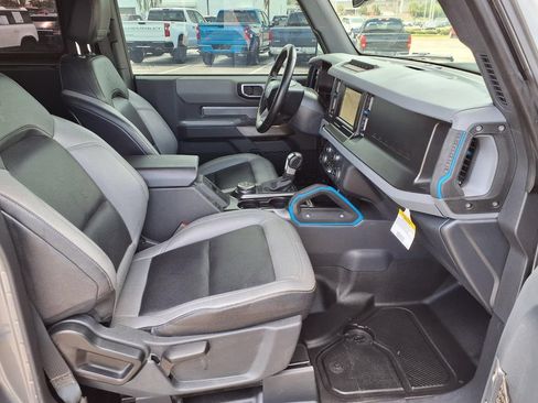 Used 2023 Ford Bronco Black Diamond w/ Sasquatch Package AWD/4WD image 12