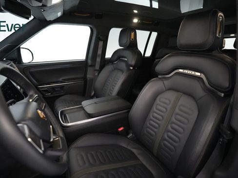 Used 2024 Rivian R1S Adventure Dual AWD/4WD image 4