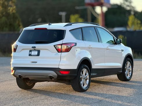 Used 2018 Ford Escape SE FWD image 8