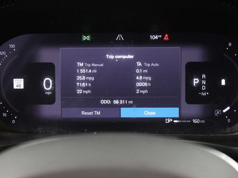 Used 2022 Volvo XC60 B5 Momentum w/ Advanced Package FWD image 35