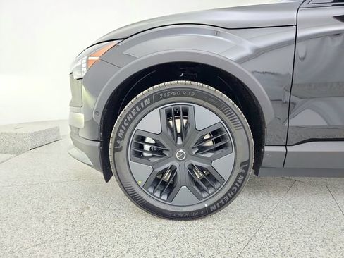 New 2026 Volvo EX30 Cross Country Ultra image 25