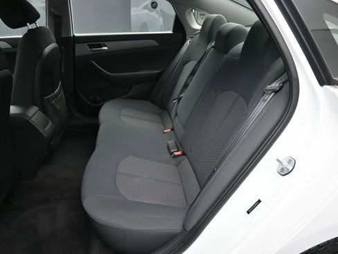 Used 2019 Hyundai Sonata SE w/ Winter Weather Package FWD image 20