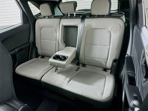 Used 2022 Ford Escape SE w/ SE Sport Appearance Package image 11
