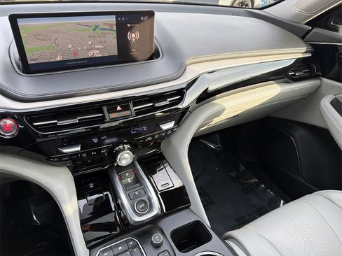 Used 2023 Acura MDX SH-AWD w/ Advance Package image 27