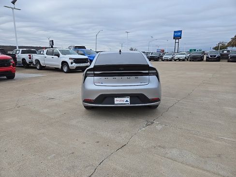 Used 2026 Toyota Prius Plug-In Hybrid image 4