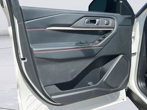 Certified 2025 Ford Explorer ST AWD/4WD image 8