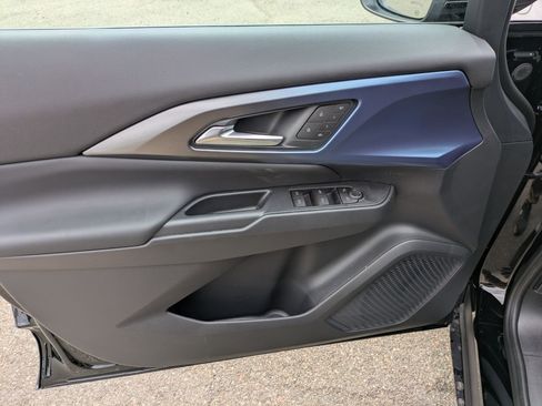 Used 2026 Chevrolet Equinox EV LT w/ Convenience Package II image 25