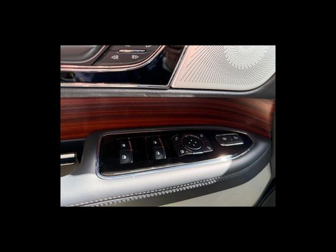 Used 2024 Lincoln Navigator Reserve AWD/4WD image 25