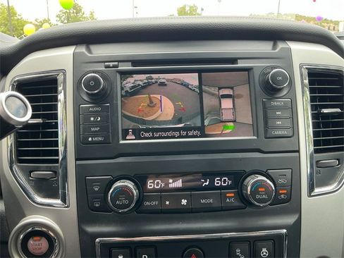 Used 2019 Nissan Titan PRO-4X w/ Pro-4x Convenience Package image 21