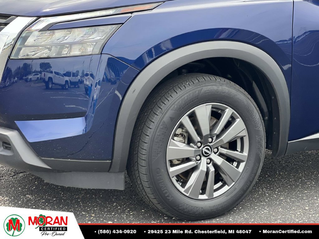 Used 2025 Nissan Pathfinder SV AWD/4WD image 8