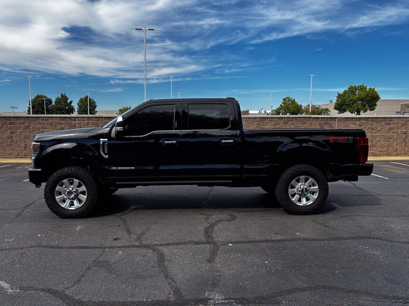 Used 2022 Ford F250 Platinum AWD/4WD image 8